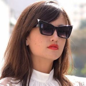 Black sharp cat eye sunglasses